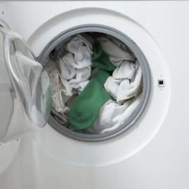 Careless washing can result in contact stains.