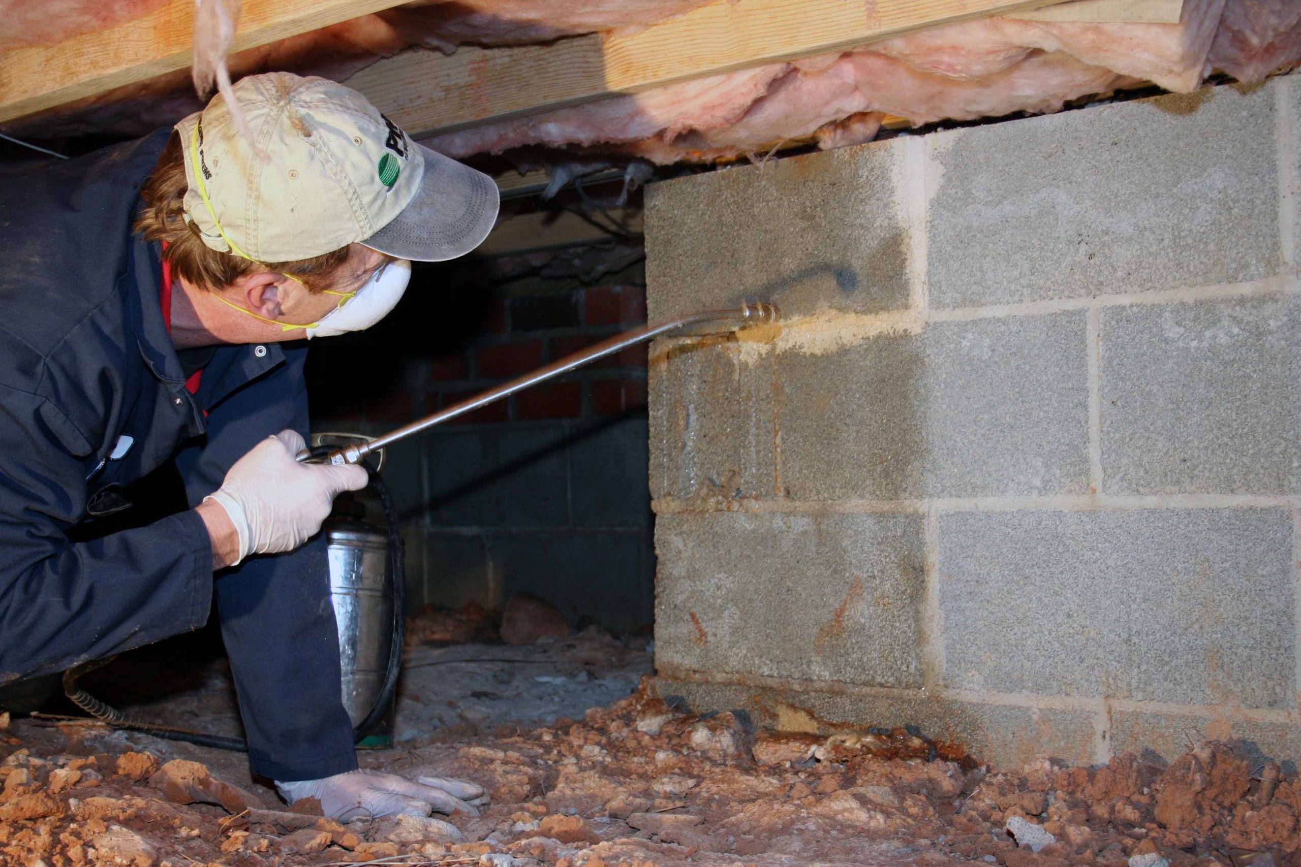Crawl Space Cleaning &  Odor Control