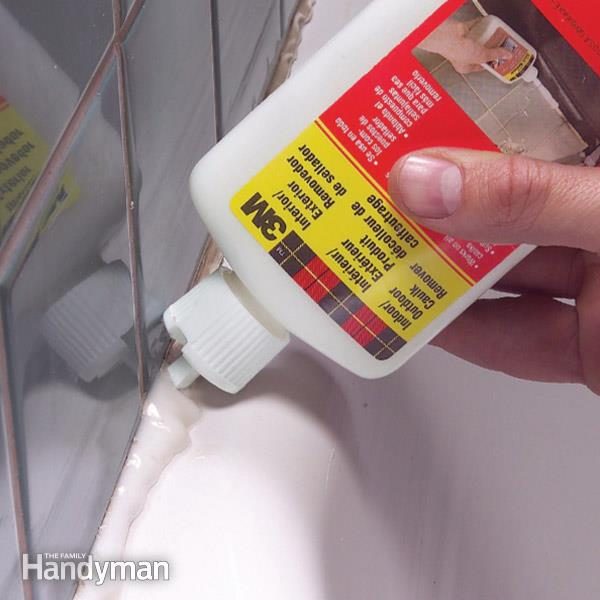 How to Remove Caulk From Tub