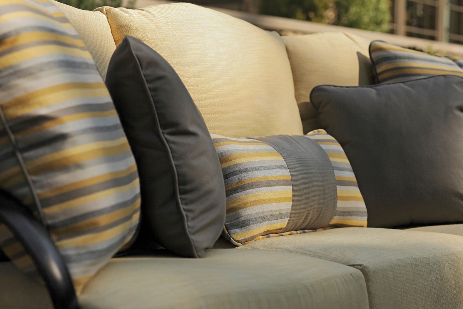 How to Remove Mildew from Outdoor Furniture