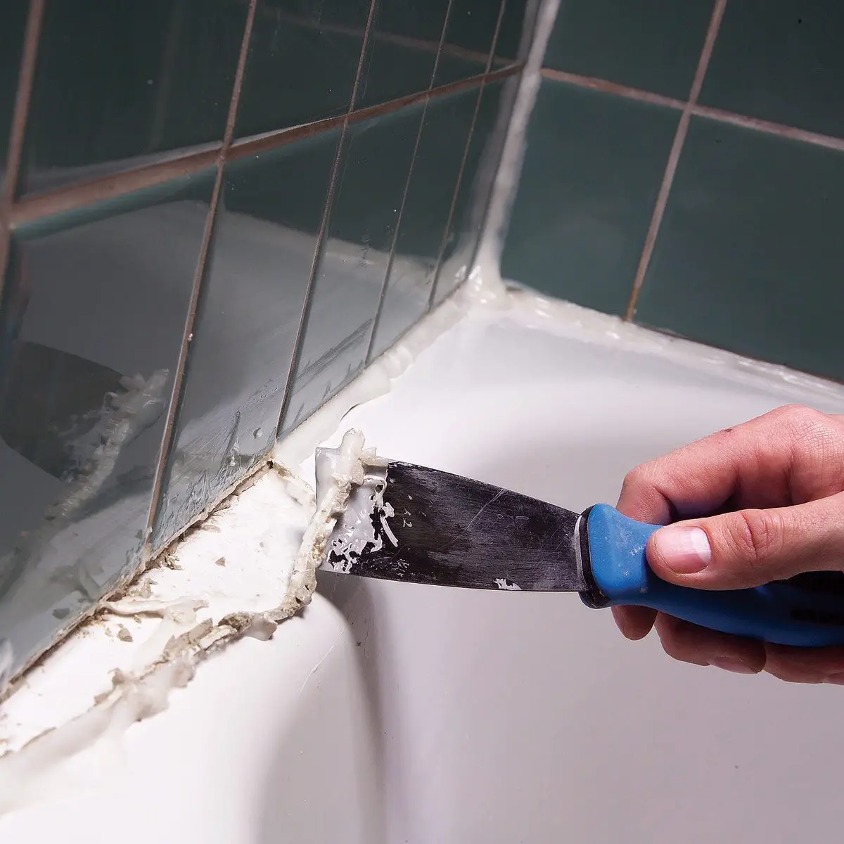 How To Remove Moldy Caulk From Bathtub